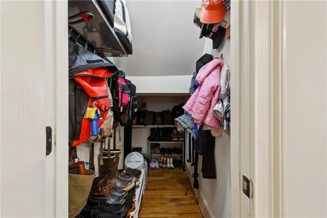 2556 Hazel SE Drive, Atlanta, GA 30316