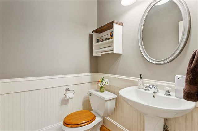 2556 Hazel SE Drive, Atlanta, GA 30316