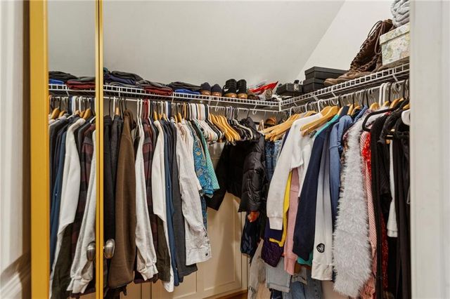 2556 Hazel SE Drive, Atlanta, GA 30316