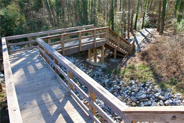 2556 Hazel SE Drive, Atlanta, GA 30316