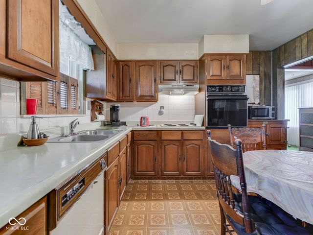 810 S Cherry Street, Martinsville, IN 46151
