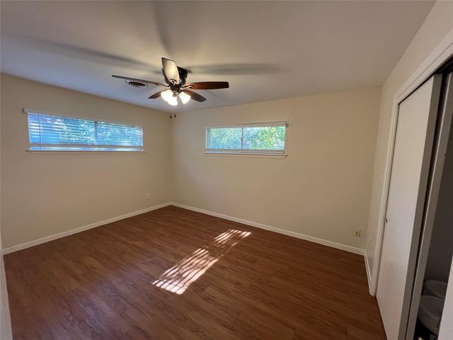 907 Possum Trot ST A, Austin, TX 78703