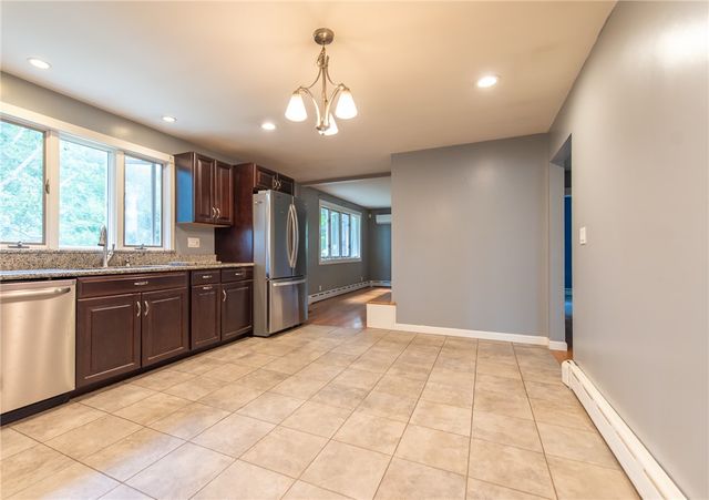11 COUNTRY HILL Road, Cumberland, RI 02864