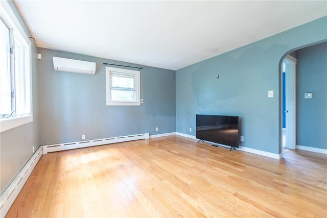 11 COUNTRY HILL Road, Cumberland, RI 02864