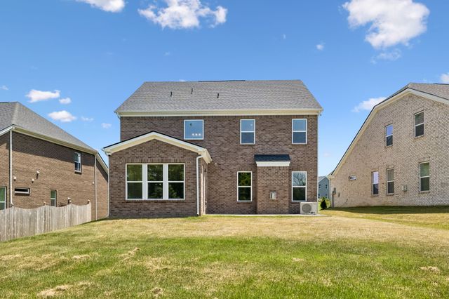209 Pin High Dr, Mount Juliet, TN 37122