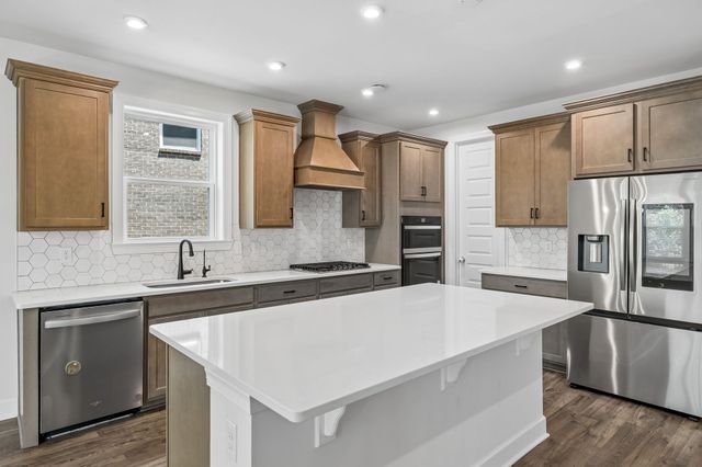 209 Pin High Dr, Mount Juliet, TN 37122