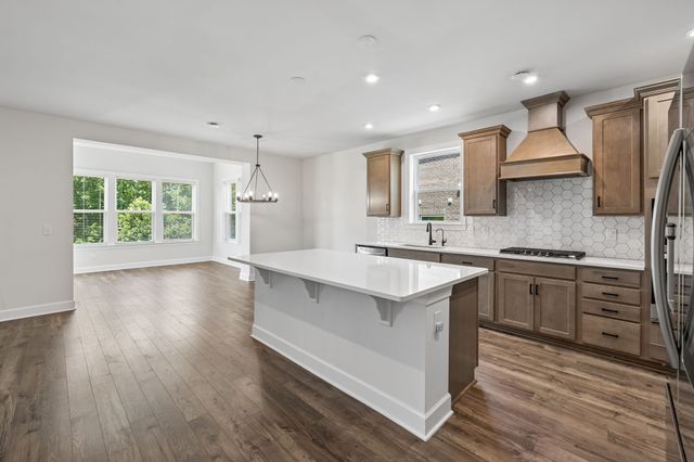 209 Pin High Dr, Mount Juliet, TN 37122