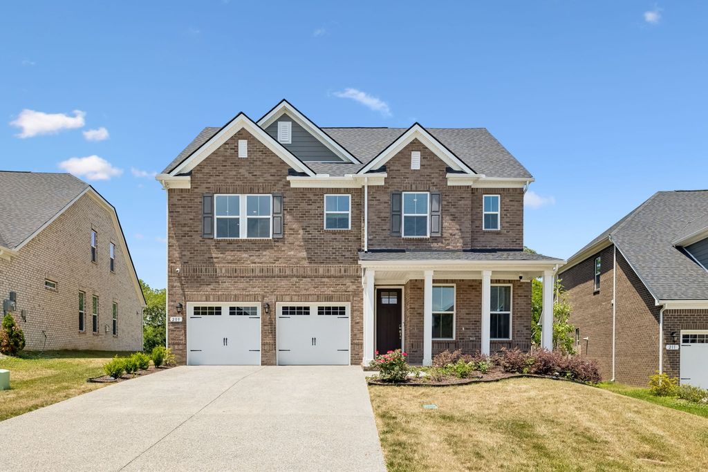 209 Pin High Dr, Mount Juliet, TN 37122