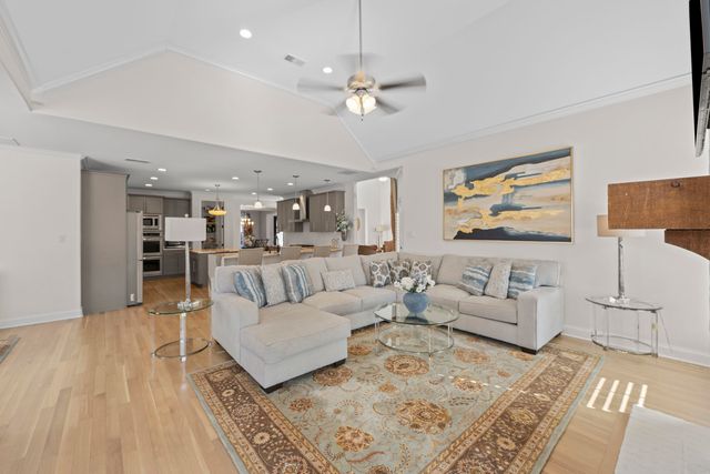 10115 LONG LANDING CV, Lakeland, TN 38002