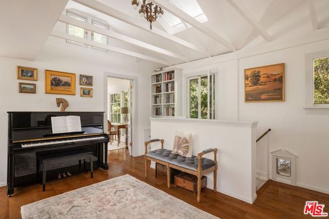 21714 Encina Road, Topanga, CA 90290
