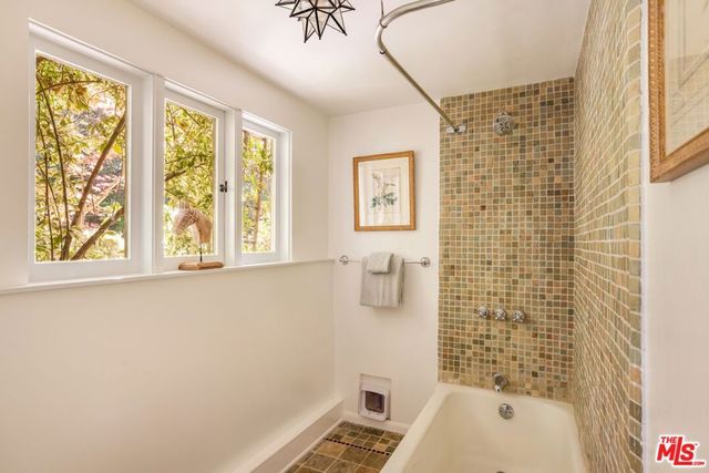 21714 Encina Road, Topanga, CA 90290