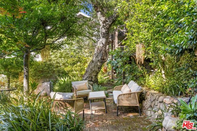 21714 Encina Road, Topanga, CA 90290