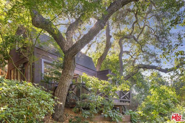 21714 Encina Road, Topanga, CA 90290