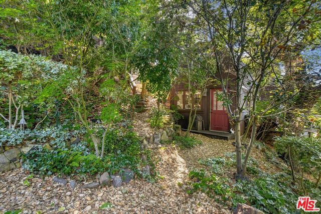 21714 Encina Road, Topanga, CA 90290