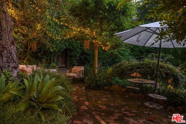 21714 Encina Road, Topanga, CA 90290