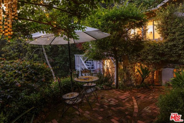 21714 Encina Road, Topanga, CA 90290