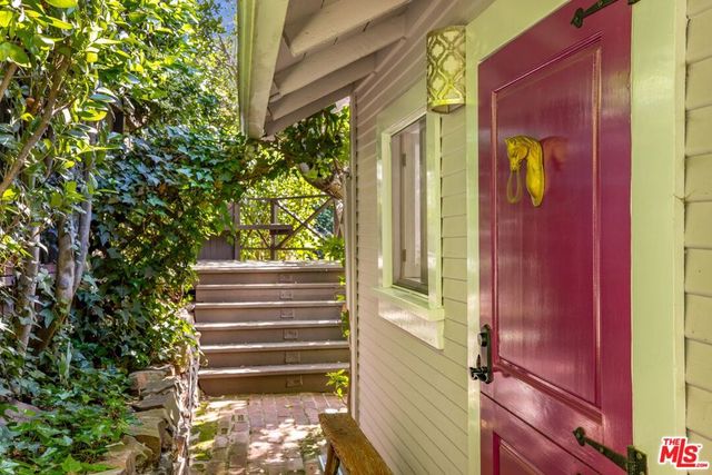 21714 Encina Road, Topanga, CA 90290