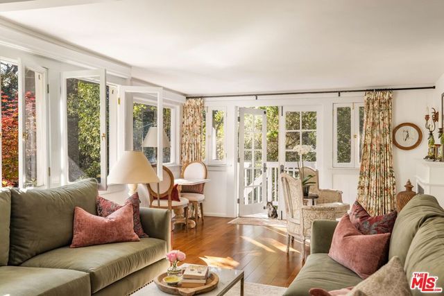 21714 Encina Road, Topanga, CA 90290