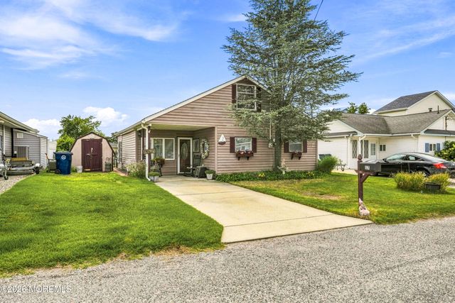 17 W Sail Drive, Little Egg Harbor, NJ 08087
