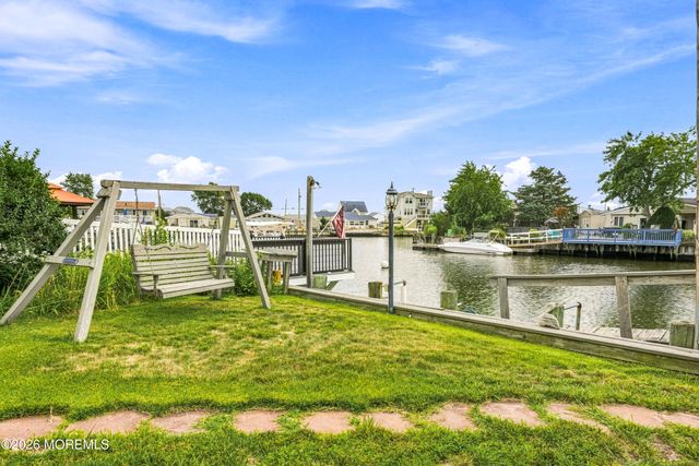 17 W Sail Drive, Little Egg Harbor, NJ 08087