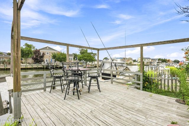 17 W Sail Drive, Little Egg Harbor, NJ 08087