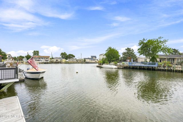 17 W Sail Drive, Little Egg Harbor, NJ 08087