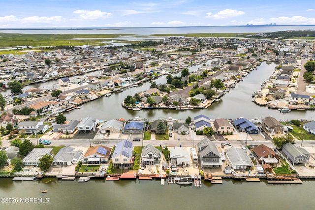 17 W Sail Drive, Little Egg Harbor, NJ 08087