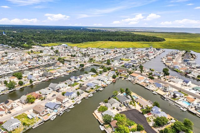 17 W Sail Drive, Little Egg Harbor, NJ 08087