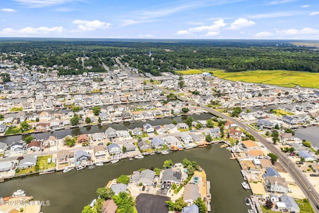 17 W Sail Drive, Little Egg Harbor, NJ 08087