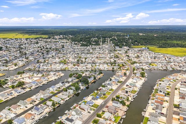 17 W Sail Drive, Little Egg Harbor, NJ 08087