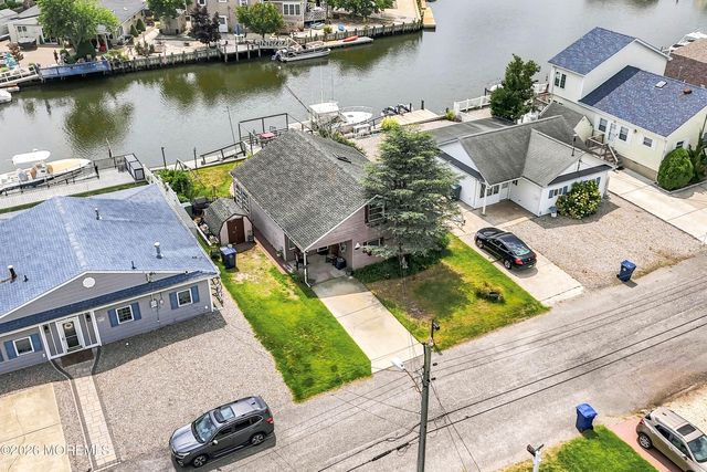 17 W Sail Drive, Little Egg Harbor, NJ 08087