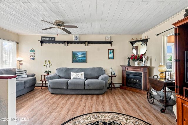 17 W Sail Drive, Little Egg Harbor, NJ 08087