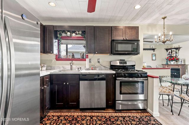 17 W Sail Drive, Little Egg Harbor, NJ 08087