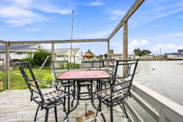17 W Sail Drive, Little Egg Harbor, NJ 08087