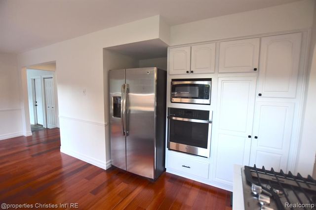 4217 Covered Bridge Road, Bloomfield Hills, MI 48302