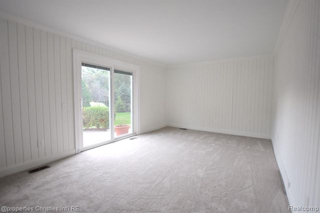 4217 Covered Bridge Road, Bloomfield Hills, MI 48302