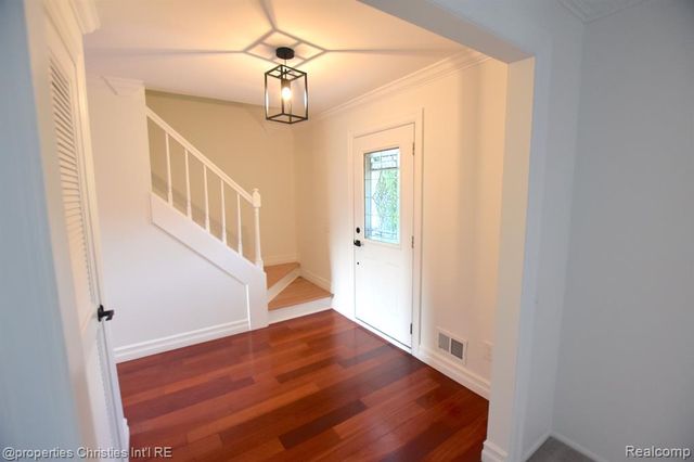 4217 Covered Bridge Road, Bloomfield Hills, MI 48302