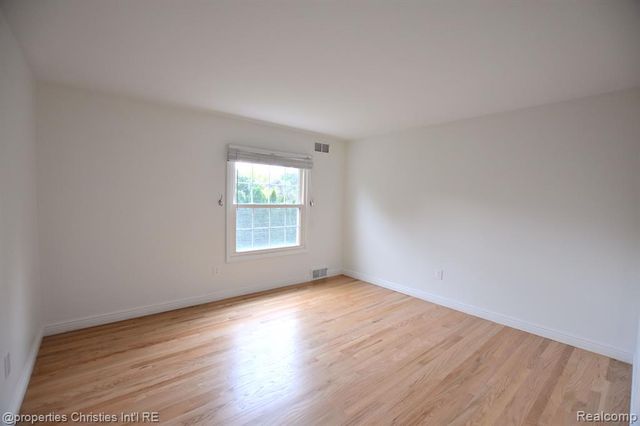 4217 Covered Bridge Road, Bloomfield Hills, MI 48302