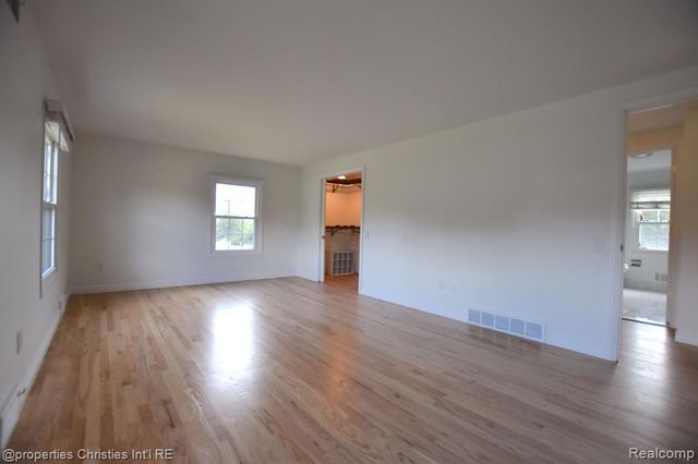 4217 Covered Bridge Road, Bloomfield Hills, MI 48302