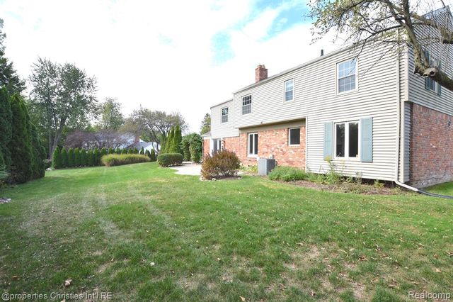 4217 Covered Bridge Road, Bloomfield Hills, MI 48302