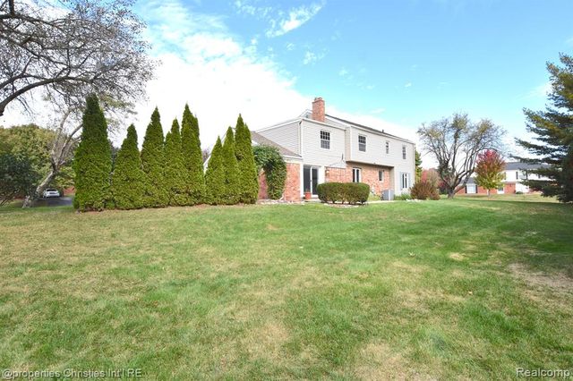 4217 Covered Bridge Road, Bloomfield Hills, MI 48302