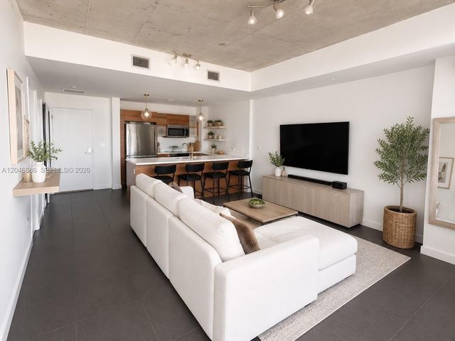 3301 NE 1st Avenue H2113, Miami, FL 33137