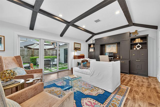 415 Ramblewood Road, Houston, TX 77079