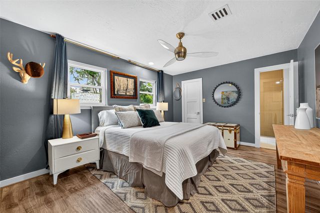 415 Ramblewood Road, Houston, TX 77079