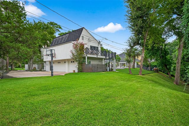 415 Ramblewood Road, Houston, TX 77079