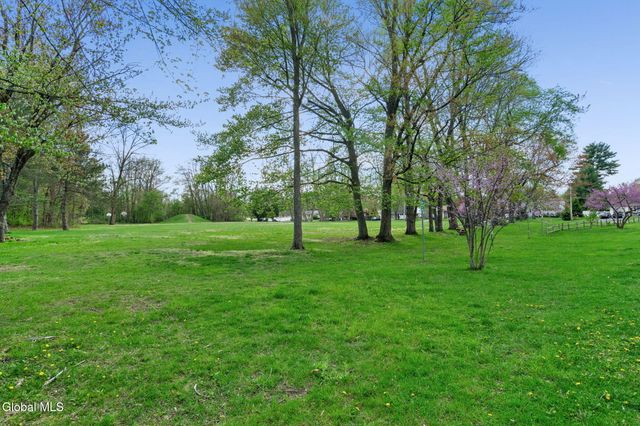 33 Terry Avenue, Guilderland, NY 12303