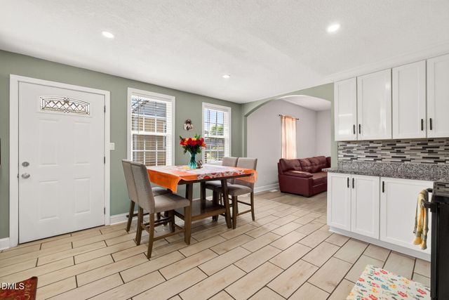928 E Davis Street, Burlington, NC 27215