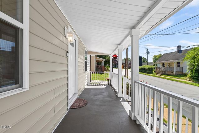 928 E Davis Street, Burlington, NC 27215