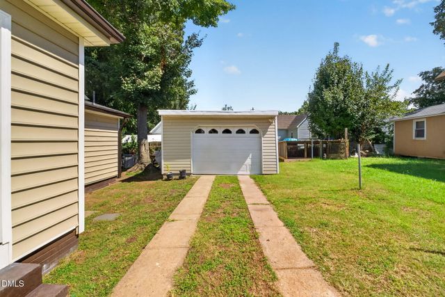 928 E Davis Street, Burlington, NC 27215
