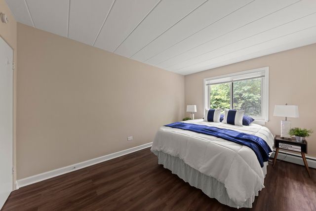 1307 College Avenue 207, Wheaton, IL 60187